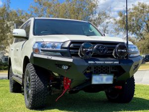 Predator Bull bar, Suitable for Toyota Land Cruiser 200 Series, 2015-2021